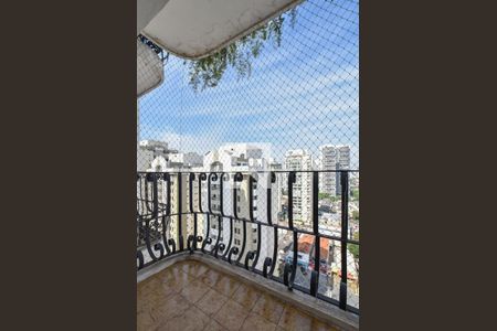 Apartamento para alugar com 90m², 2 quartos e 1 vagaVaranda 
