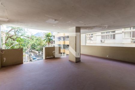 Apartamento para alugar com 71m², 2 quartos e 1 vagaÁrea comum