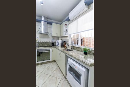 Casa à venda com 225m², 4 quartos e 3 vagasCozinha