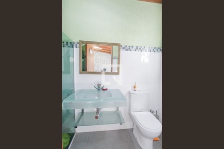 Casa à venda com 225m², 4 quartos e 3 vagasBanheiro 2