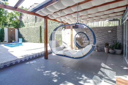 Casa à venda com 225m², 4 quartos e 3 vagasVaranda