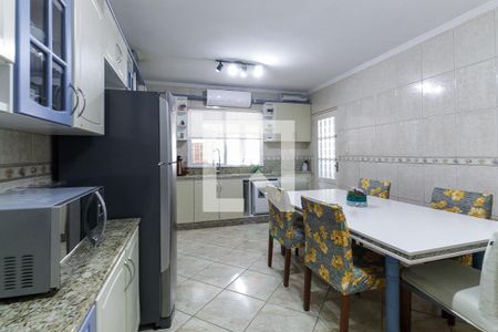 Casa à venda com 225m², 4 quartos e 3 vagasCozinha