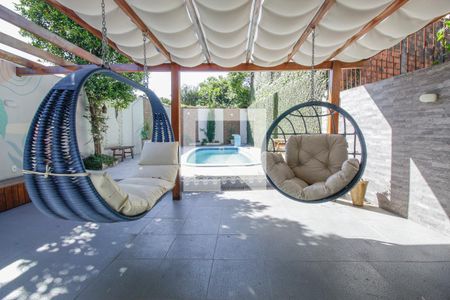 Casa à venda com 225m², 4 quartos e 3 vagasVaranda