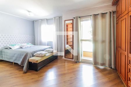 Casa à venda com 225m², 4 quartos e 3 vagasSuíte