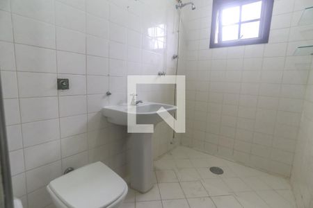 Casa à venda com 140m², 3 quartos e 2 vagas Casa à venda com 140m², 3 quartos e 2 vagasBanheiro social