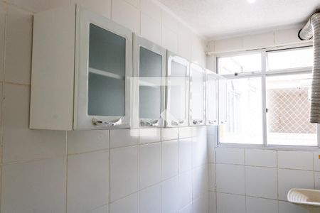 Apartamento para alugar com 50m², 2 quartos e 1 vaga Apartamento para alugar com 50m², 2 quartos e 1 vagaCozinha e Área de Serviço