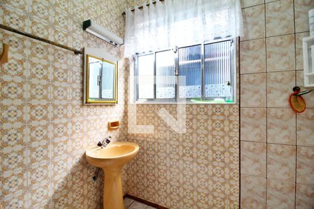 Casa à venda com 180m², 2 quartos e 1 vagaBanheiro