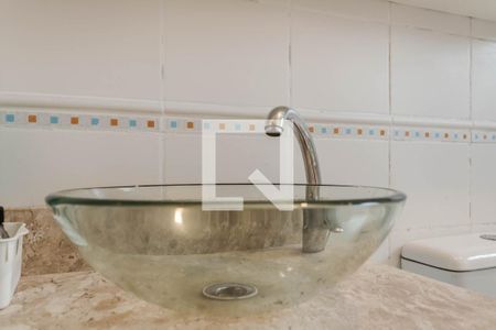 Apartamento à venda com 76m², 2 quartos e 2 vagasBanheiro da Suíte