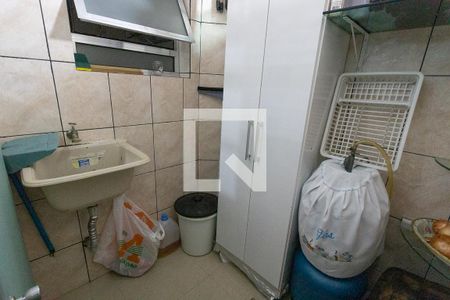 Casa à venda com 225m², 3 quartos e 1 vagaÁrea de serviço 1 