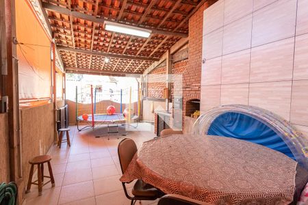 Casa à venda com 225m², 3 quartos e 1 vagaÁrea de lazer 