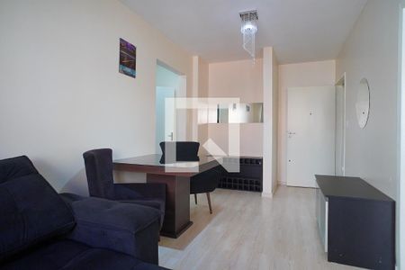Sala de apartamento para alugar com 1 quarto, 70m² em Rubem Berta, Porto Alegre
