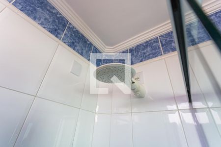 Apartamento à venda com 258m², 4 quartos e 2 vagas Apartamento à venda com 258m², 4 quartos e 2 vagasChuveiro do Banheiro Social 2