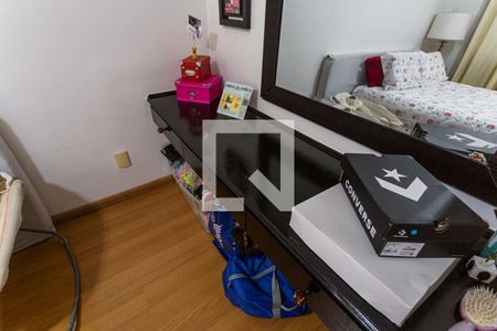 Apartamento à venda com 258m², 4 quartos e 2 vagas Apartamento à venda com 258m², 4 quartos e 2 vagasCômoda do Quarto 2