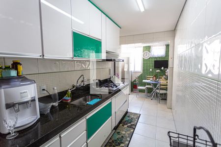 Apartamento à venda com 258m², 4 quartos e 2 vagas Apartamento à venda com 258m², 4 quartos e 2 vagasCozinha 1