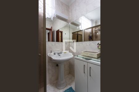 Apartamento à venda com 258m², 4 quartos e 2 vagas Apartamento à venda com 258m², 4 quartos e 2 vagasBanheiro Social 1