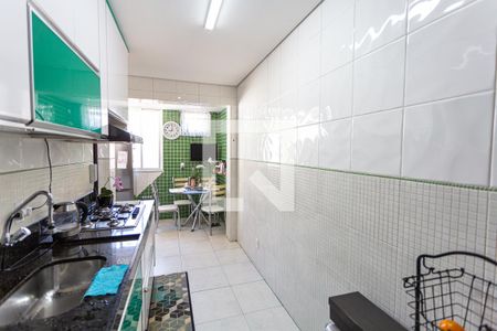 Apartamento à venda com 258m², 4 quartos e 2 vagas Apartamento à venda com 258m², 4 quartos e 2 vagasCozinha 1