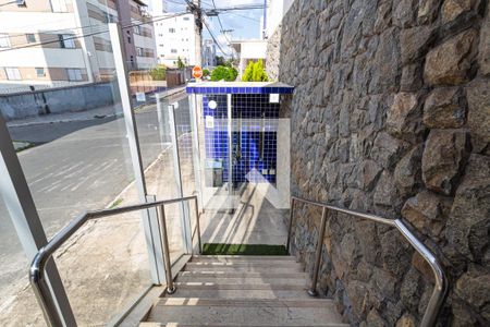 Apartamento à venda com 258m², 4 quartos e 2 vagas Apartamento à venda com 258m², 4 quartos e 2 vagasHall de Entrada