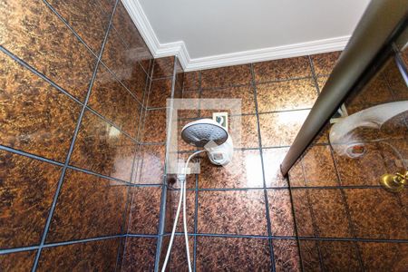 Apartamento à venda com 258m², 4 quartos e 2 vagas Apartamento à venda com 258m², 4 quartos e 2 vagasChuveiro do Banheiro da Suíte