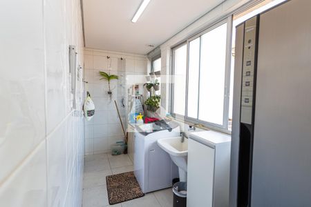 Apartamento à venda com 258m², 4 quartos e 2 vagas Apartamento à venda com 258m², 4 quartos e 2 vagasÁrea de Serviço