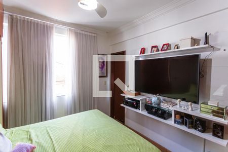 Apartamento à venda com 258m², 4 quartos e 2 vagas Apartamento à venda com 258m², 4 quartos e 2 vagasSuíte