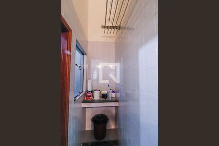 Área de Serviço de casa para alugar com 2 quartos, 100m² em Jardim Avelino, São Paulo