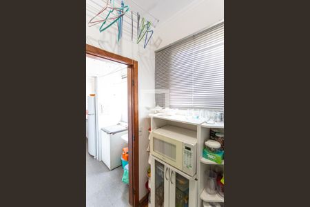 Apartamento à venda com 120m², 3 quartos e 2 vagas Apartamento à venda com 120m², 3 quartos e 2 vagasQuarto de Serviço