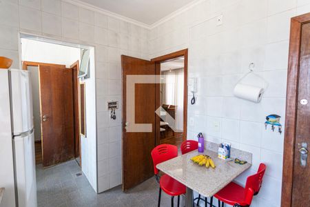 Apartamento à venda com 120m², 3 quartos e 2 vagas Apartamento à venda com 120m², 3 quartos e 2 vagasCozinha