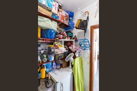 Apartamento à venda com 120m², 3 quartos e 2 vagas Apartamento à venda com 120m², 3 quartos e 2 vagasQuarto de Serviço