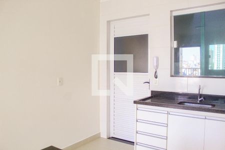 Sala / Cozinha de apartamento para alugar com 2 quartos, 38m² em Vila Mazzei, São Paulo