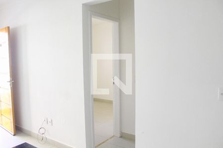 Sala / Cozinha de apartamento para alugar com 2 quartos, 38m² em Vila Mazzei, São Paulo