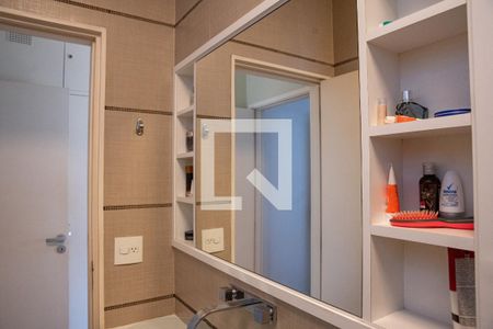 Banheiro de apartamento à venda com 4 quartos, 208m² em Perdizes, São Paulo