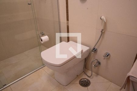 Apartamento à venda com 208m², 4 quartos e 1 vaga Apartamento à venda com 208m², 4 quartos e 1 vagaBanheiro