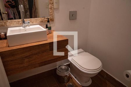 Apartamento à venda com 208m², 4 quartos e 1 vaga Apartamento à venda com 208m², 4 quartos e 1 vagaLavabo