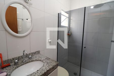 Casa à venda com 101m², 3 quartos e 2 vagasBanheiro