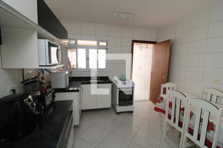 Casa à venda com 101m², 3 quartos e 2 vagasCozinha