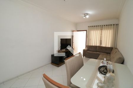 Sala de casa à venda com 3 quartos, 101m² em Parque Sevilha, São Paulo