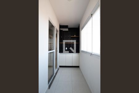 Sacada e área de serviço de apartamento para alugar com 2 quartos, 48m² em Pestana, Osasco