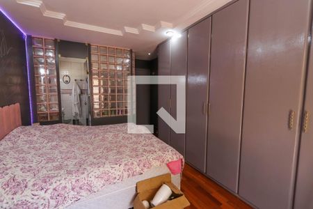 Casa à venda com 300m², 3 quartos e 5 vagasSuíte 1