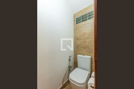 Casa de condomínio à venda com 650m², 5 quartos e 4 vagasLavabo