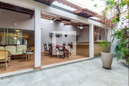 Casa de condomínio à venda com 650m², 5 quartos e 4 vagasVaranda gourmet