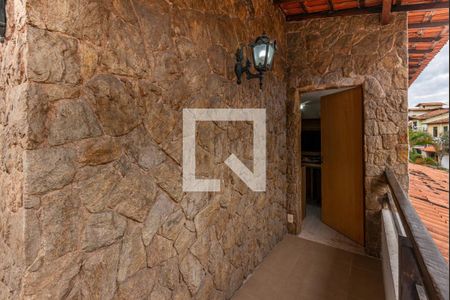 Casa de condomínio à venda com 650m², 5 quartos e 4 vagasVaranda Suite 1