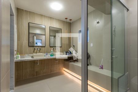 Casa de condomínio à venda com 650m², 5 quartos e 4 vagasBanheiro da Suíte 4