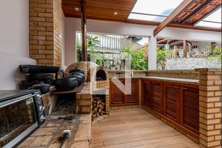 Casa de condomínio à venda com 650m², 5 quartos e 4 vagasVaranda gourmet