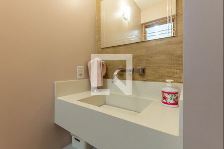 Casa de condomínio à venda com 650m², 5 quartos e 4 vagasLavabo