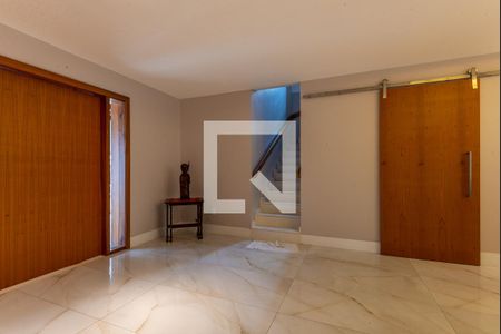 Casa de condomínio à venda com 650m², 5 quartos e 4 vagasHall de Entrada