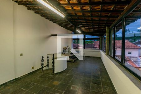 Casa de condomínio à venda com 650m², 5 quartos e 4 vagassalão