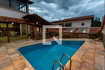 Casa de condomínio à venda com 650m², 5 quartos e 4 vagasPiscina
