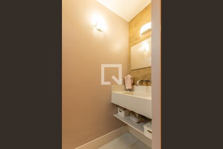 Casa de condomínio à venda com 650m², 5 quartos e 4 vagasLavabo