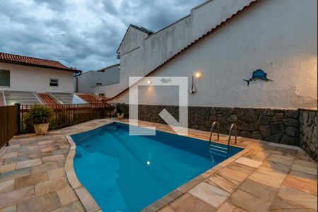 Casa de condomínio à venda com 650m², 5 quartos e 4 vagasPiscina