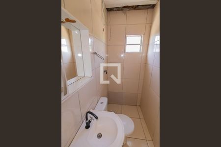 Casa à venda com 180m², 2 quartos e 2 vagasbanheiro area externa